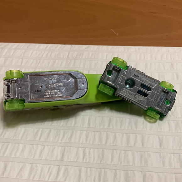 Super Rigs Haulers by Hot Wheels and Mattel - Picture 9 of 16